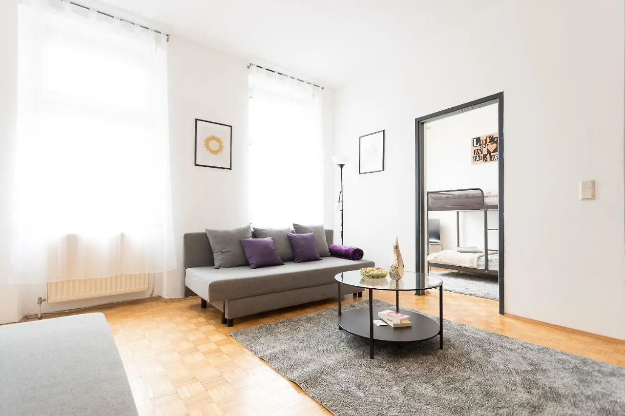 Lovely Two Level Apartment For Families Wien