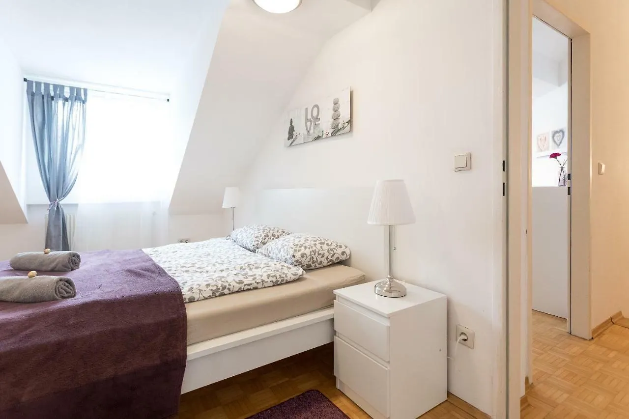 Lovely Two Level Apartment For Families Wien Österreich