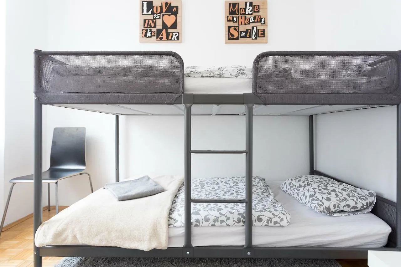 Lovely Two Level Apartment For Families Wien